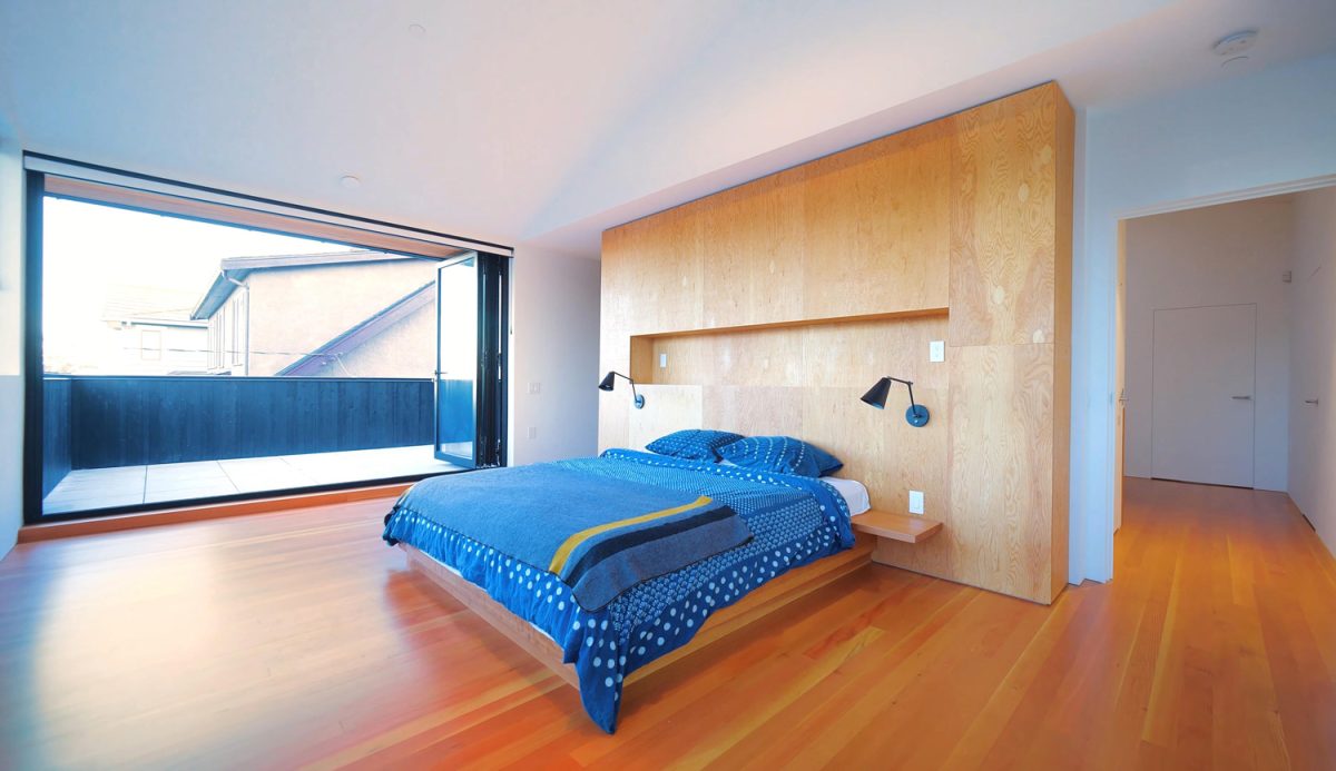 Luxurious Bright Bedroom With Comfortable King Size Bed and Modern Furniture. 