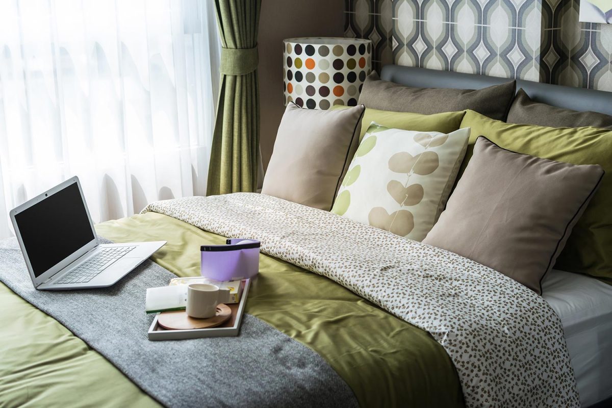 Retro bedroom style with polka dot lamp